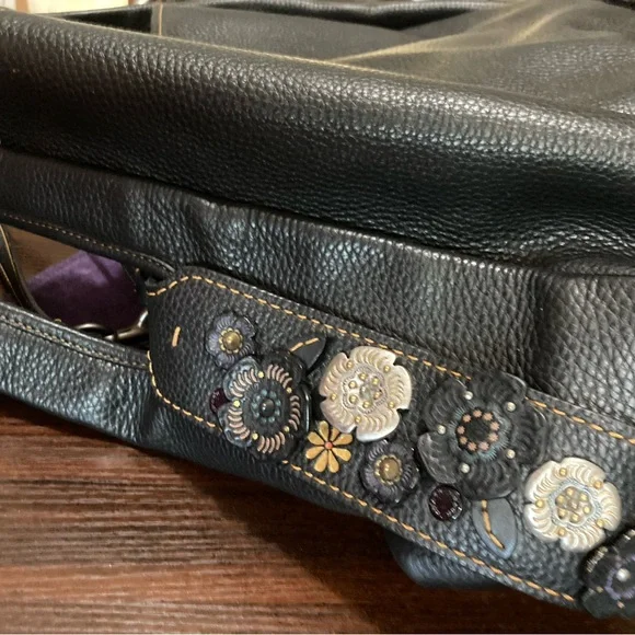 Coach Bandit Hobo with Tea Roses - Picture 11 of 13